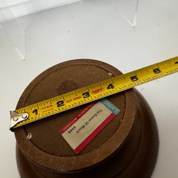 Hand Carved Wood Rotating Plate 7" Music Box-Cuendet Swiss The Sound of Music - Picture 8 of 8